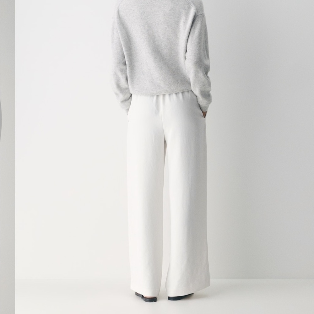 Aritzia Lodge Pant, light birch, crepette - Picture 2 of 10